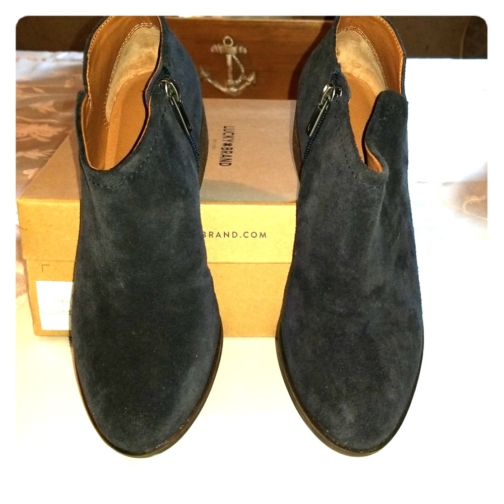 Lucky Brand Navy Blue "Bardon2" booties.